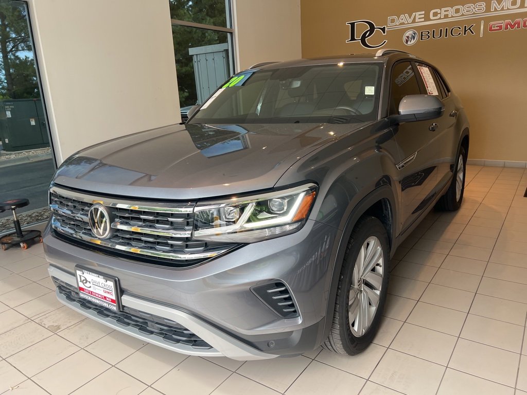 Used 2020 Volkswagen Atlas Cross Sport SE w/Tech with VIN 1V26C2CA1LC220735 for sale in Kansas City