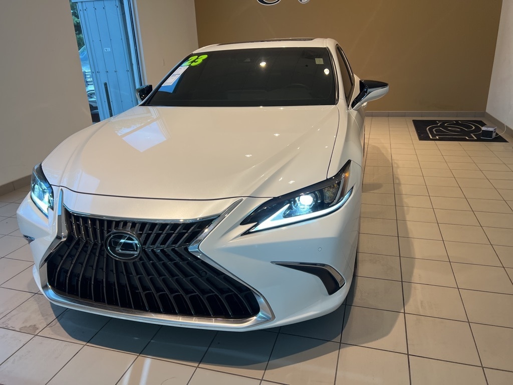 Used 2023 Lexus ES 350 with VIN 58ADZ1B15PU148817 for sale in Kansas City