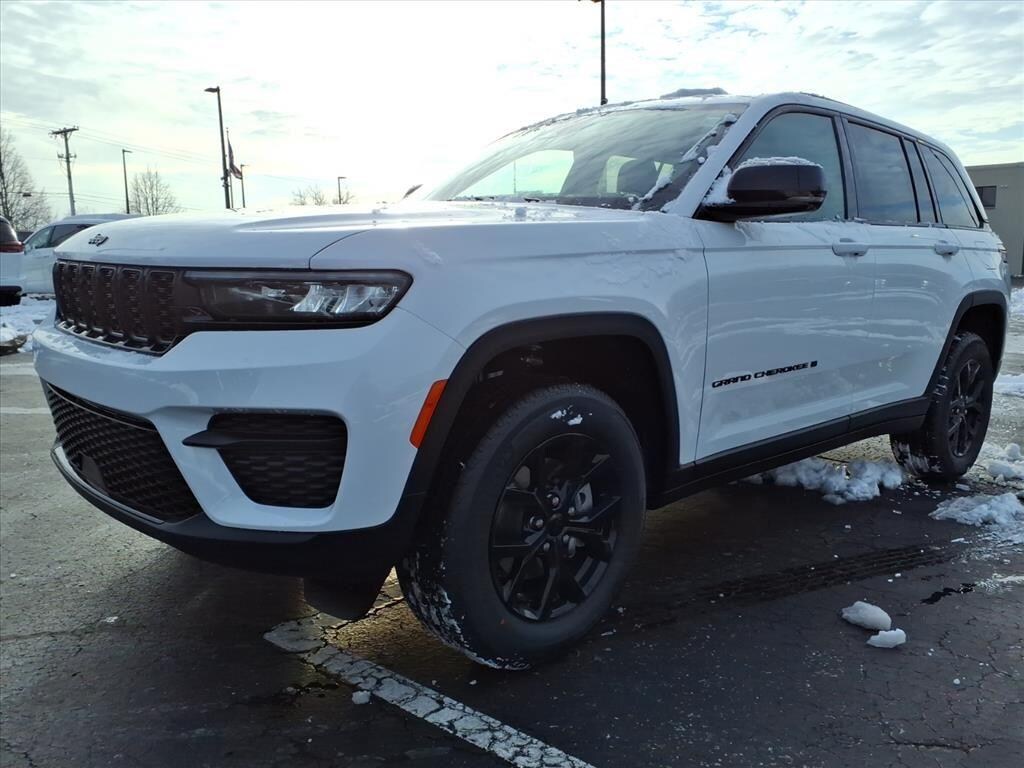 New 2025 Jeep Grand Cherokee Altitude X Sport Utility