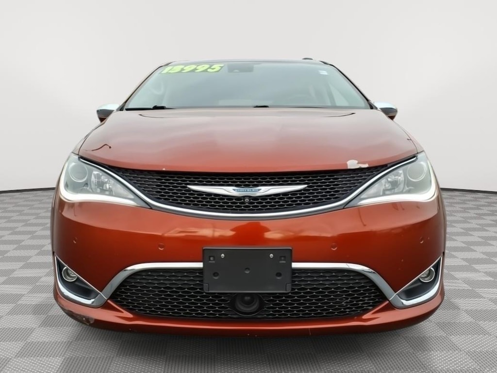 Used 2018 Chrysler Pacifica Limited Van