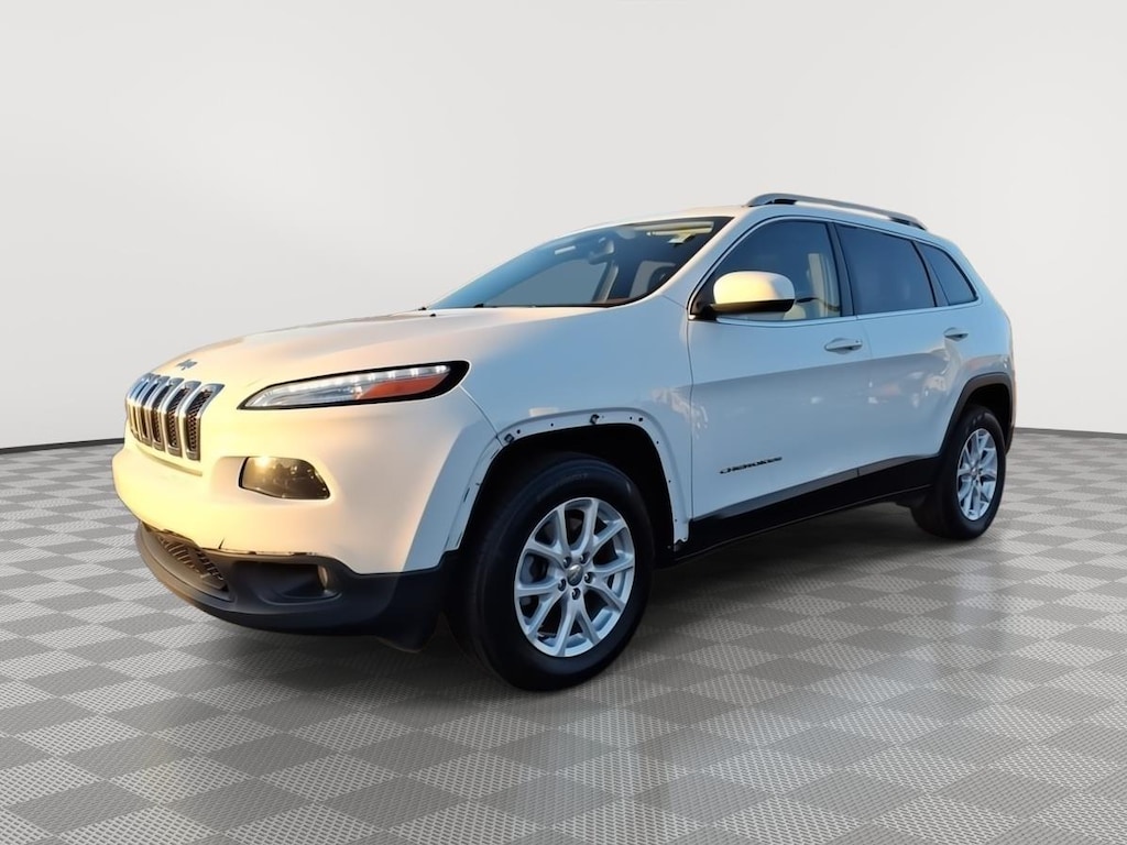 Used 2018 Jeep Cherokee Latitude Plus 4x4 SUV