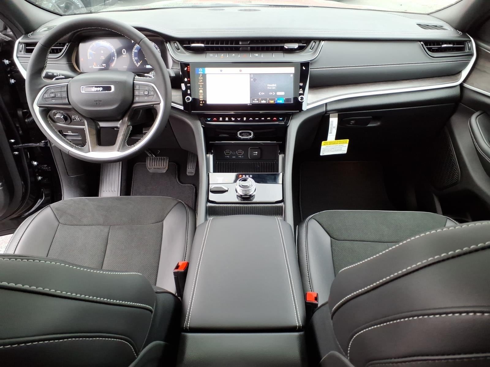2026 Jeep Grand Cherokee Laredo - Photo 14