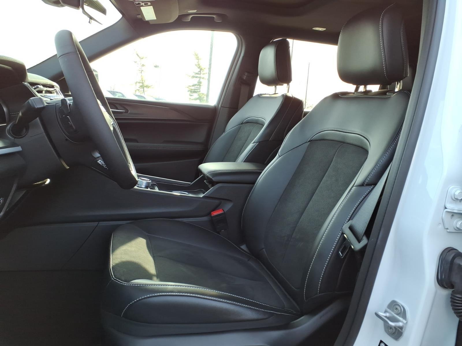 2025 Jeep Grand Cherokee L Altitude - Photo 9