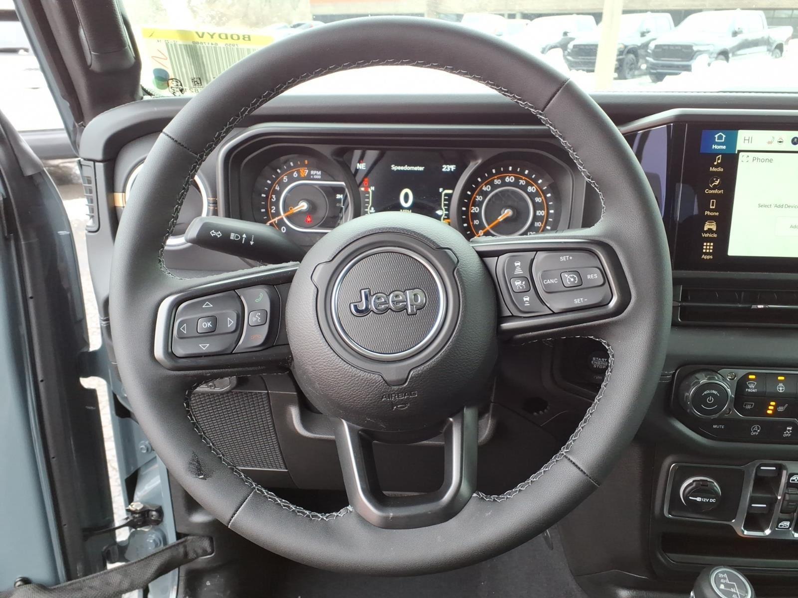 2026 Jeep Gladiator Sahara - Photo 11