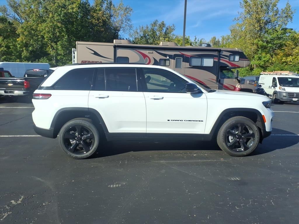 New 2025 Jeep Grand Cherokee Altitude X Sport Utility