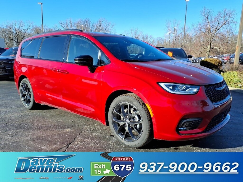 New 2026 Chrysler Pacifica Limited Passenger Van