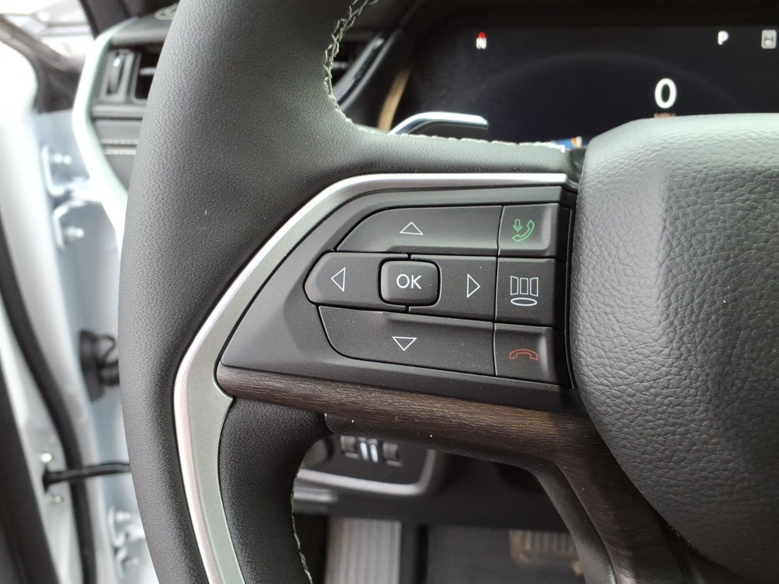 2026 Jeep Grand Cherokee Laredo - Photo 12