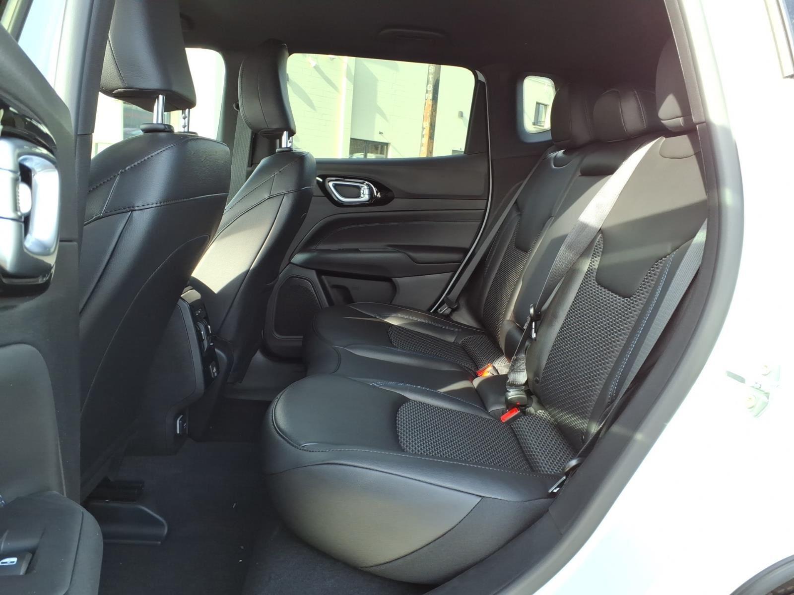 2026 Jeep Compass Latitude Altitude - Photo 12