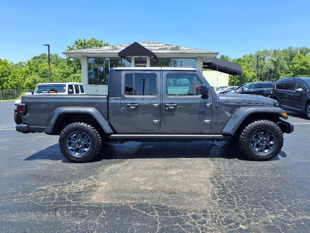 Used 2023 Jeep Gladiator WILLYS with VIN 1C6HJTAG3PL543338 for sale in Dayton, OH