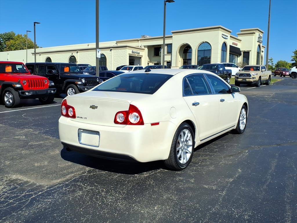 2012 Chevrolet Malibu photo 3
