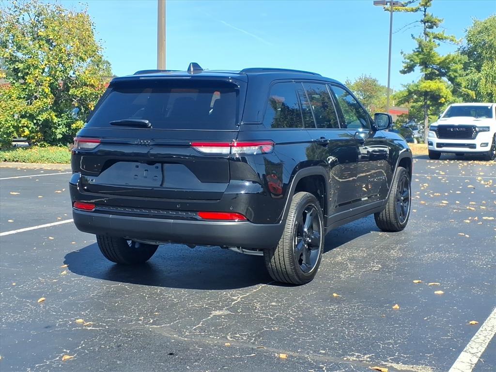 2025 Jeep Grand Cherokee Altitude X photo 3