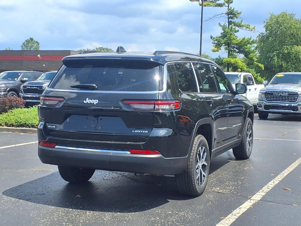 2025 Jeep Grand Cherokee Limited photo 3