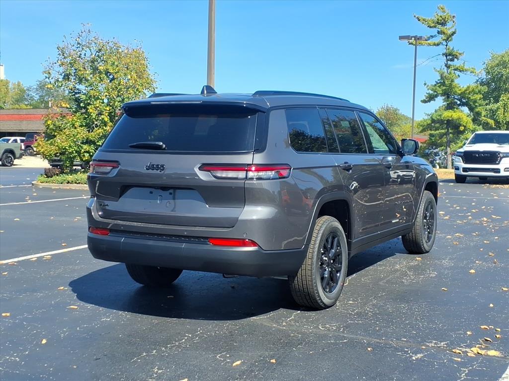 2025 Jeep Grand Cherokee Altitude X photo 3