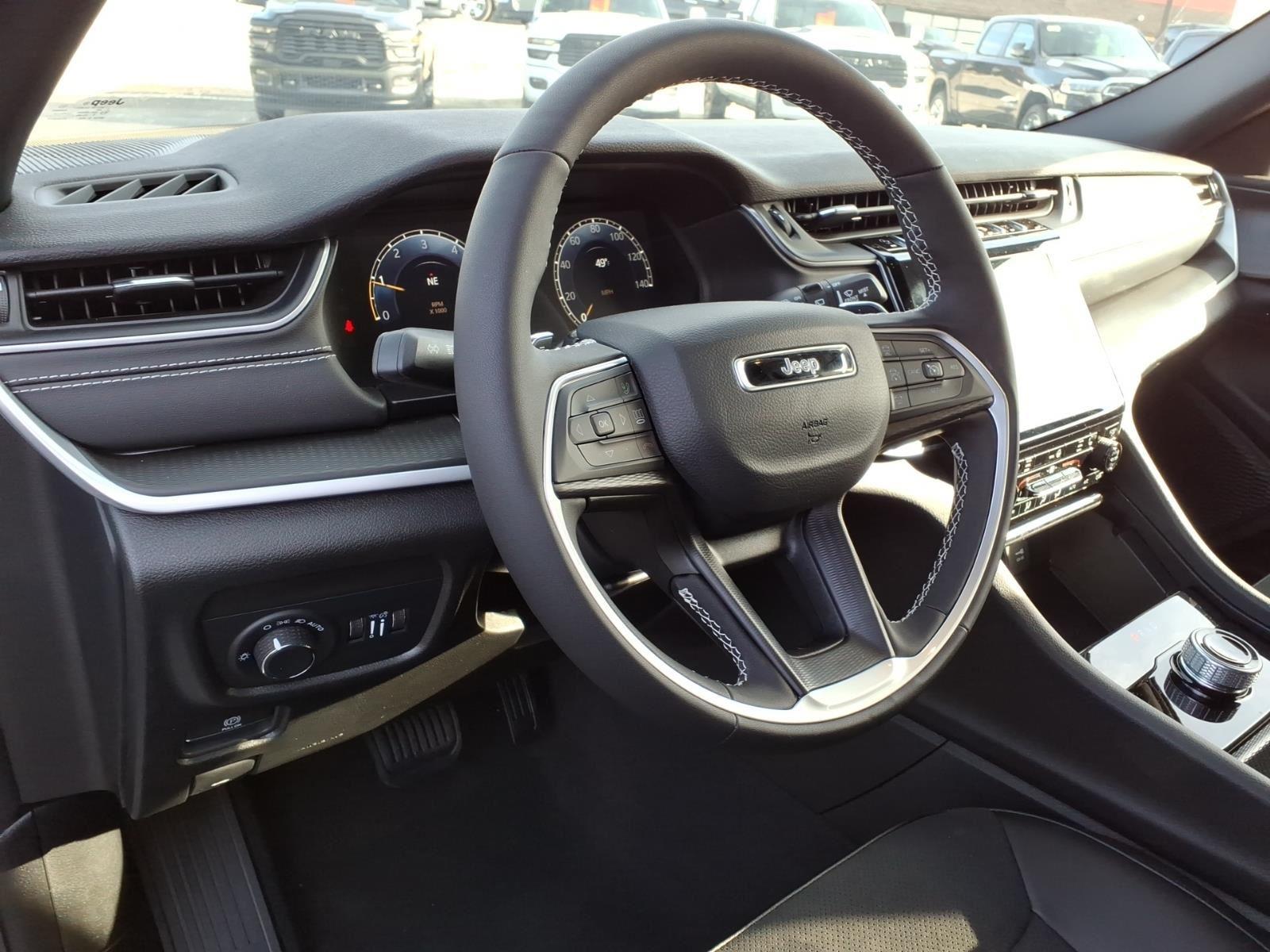 2025 Jeep Grand Cherokee L Altitude - Photo 10