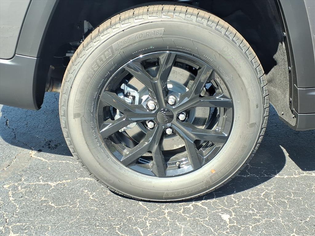 2025 Jeep Grand Cherokee Altitude X photo 4