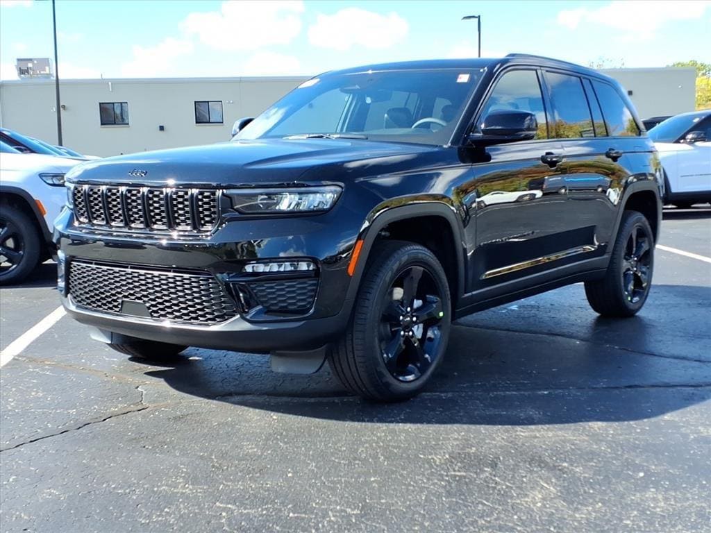 New 2025 Jeep Grand Cherokee Limited Sport Utility