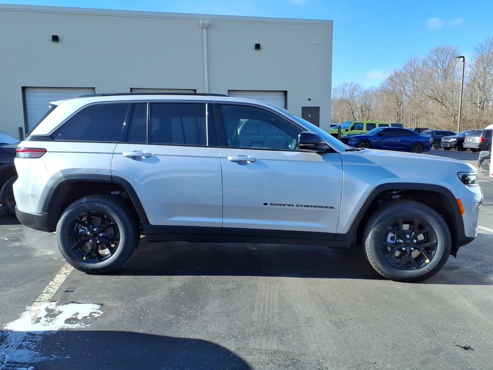 2026 Jeep Grand Cherokee Laredo - Photo 6