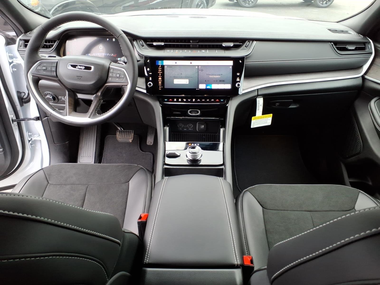 2026 Jeep Grand Cherokee Laredo - Photo 14