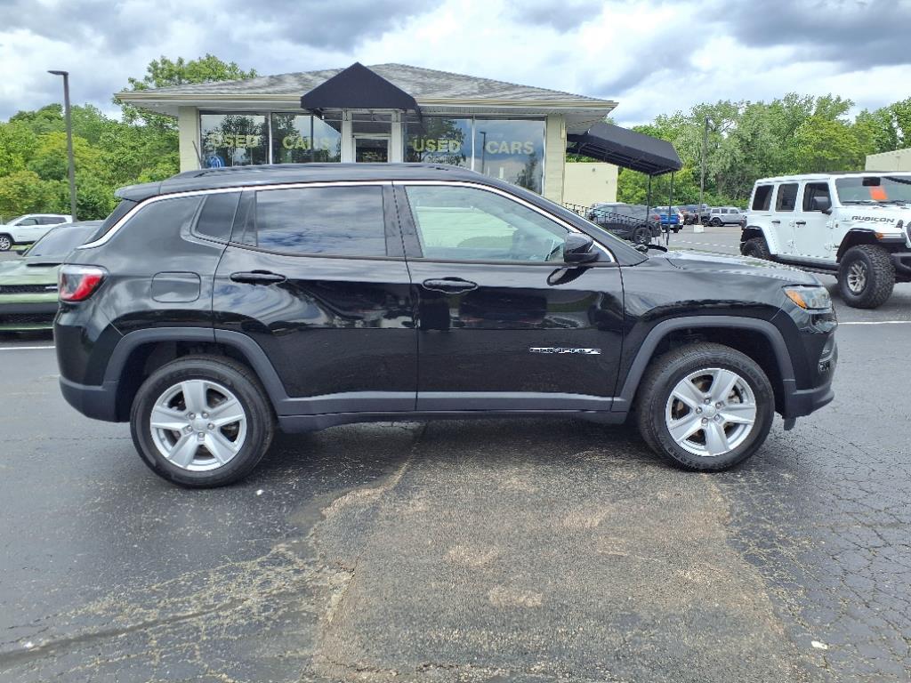Used 2022 Jeep Compass Latitude with VIN 3C4NJDBB9NT175964 for sale in Dayton, OH