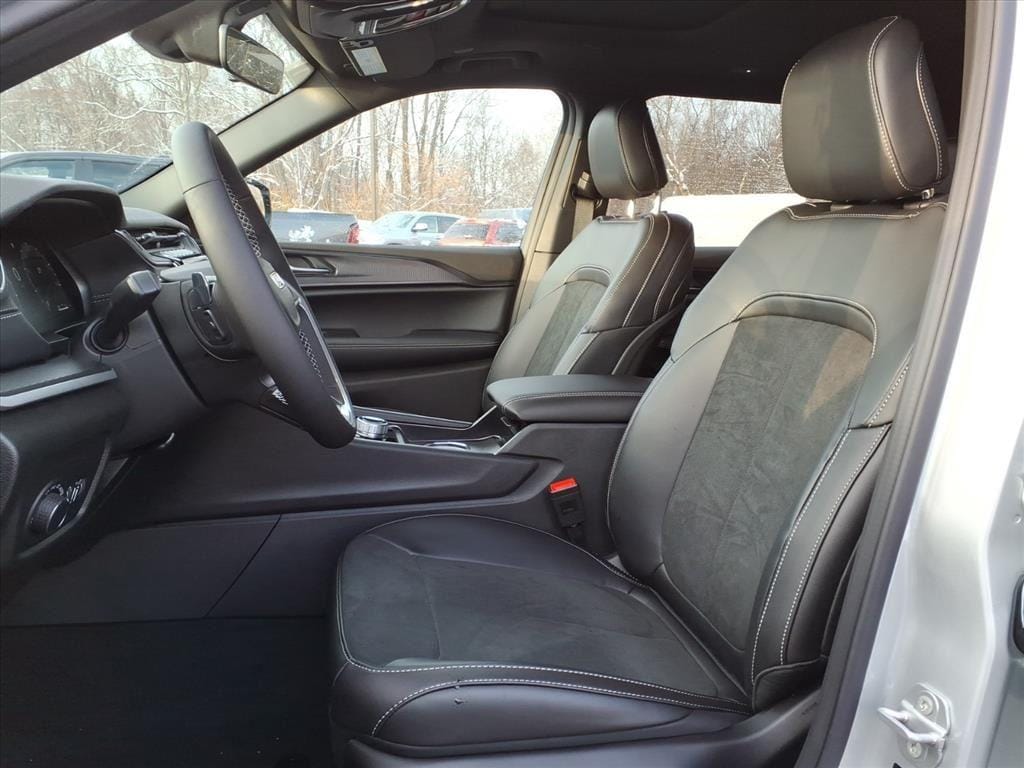 2025 Jeep Grand Cherokee L Altitude - Photo 9