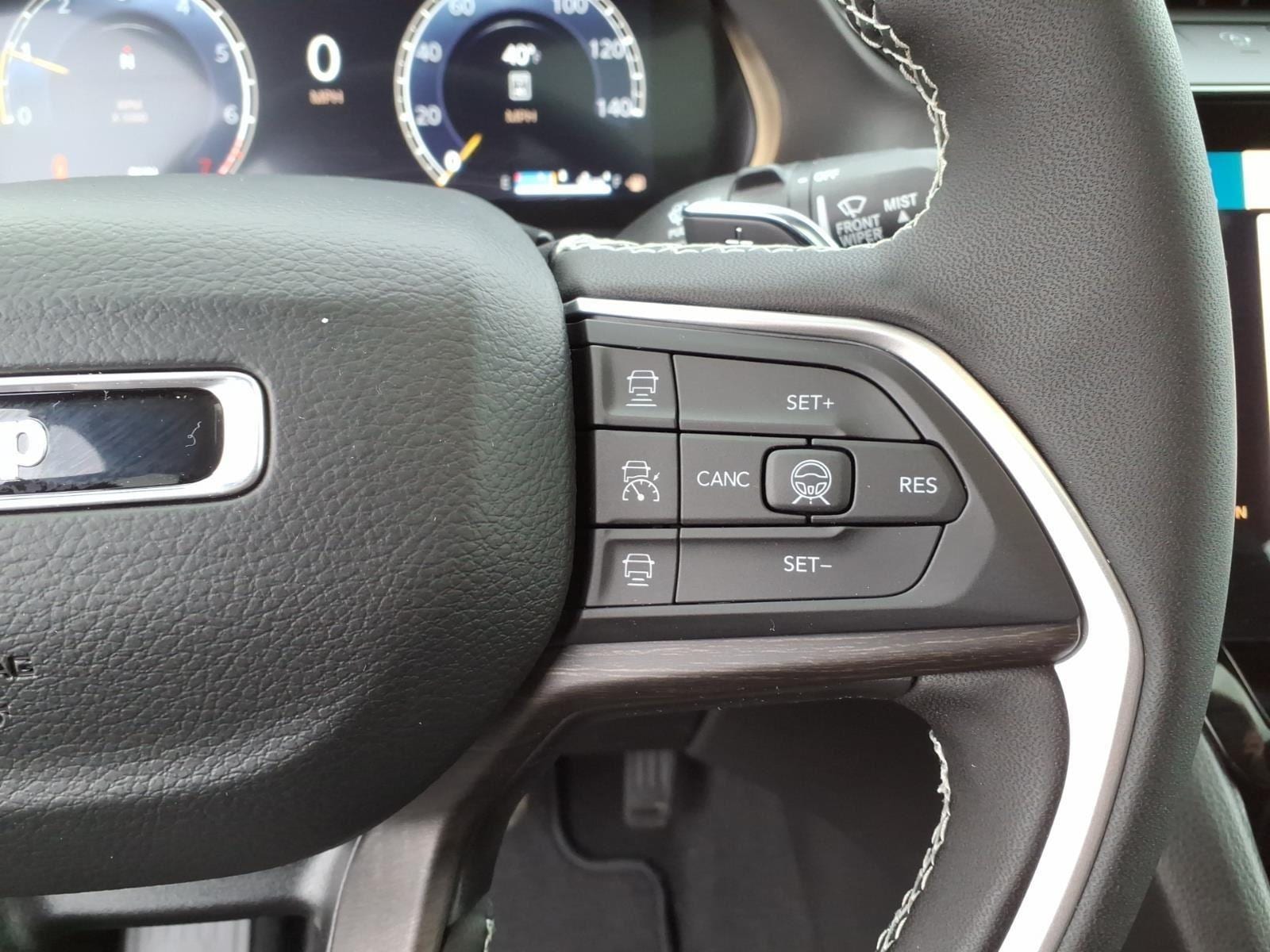 2026 Jeep Grand Cherokee Laredo - Photo 13