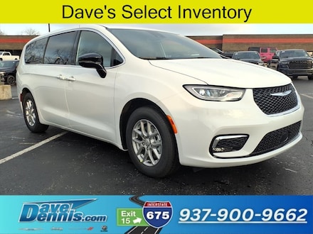 2026 Chrysler Pacifica Select Passenger Van