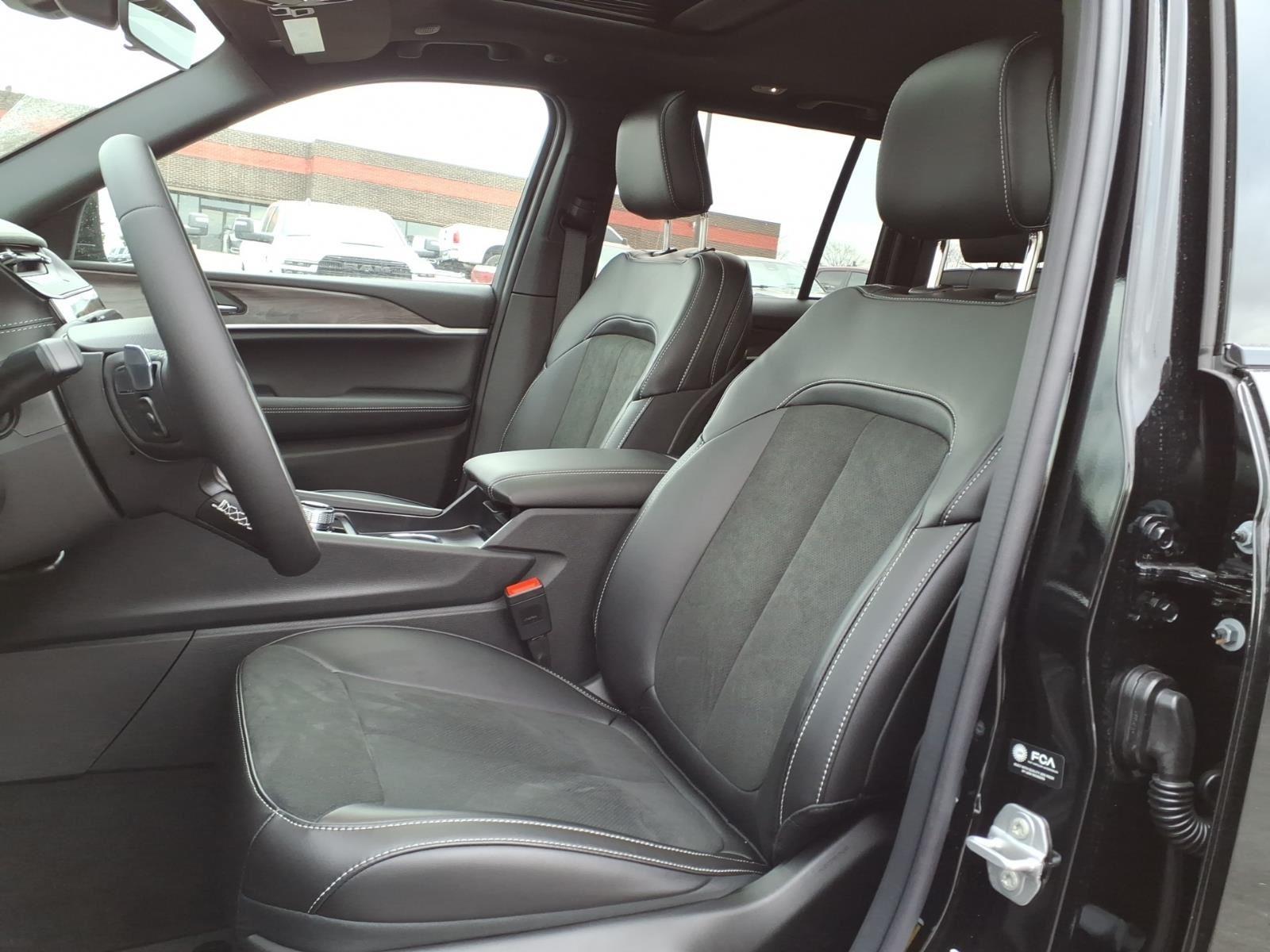 2026 Jeep Grand Cherokee Laredo - Photo 9