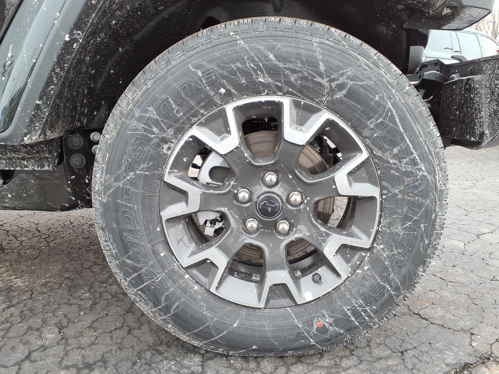 2026 Jeep Gladiator Sahara - Photo 8