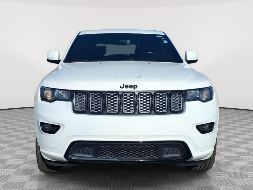 Used 2019 Jeep Grand Cherokee Altitude SUV