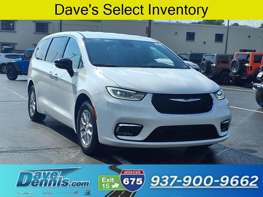 New 2026 Chrysler Pacifica Select Passenger Van