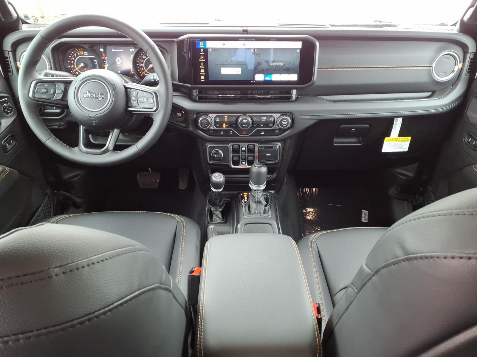 2026 Jeep Gladiator Sahara - Photo 13