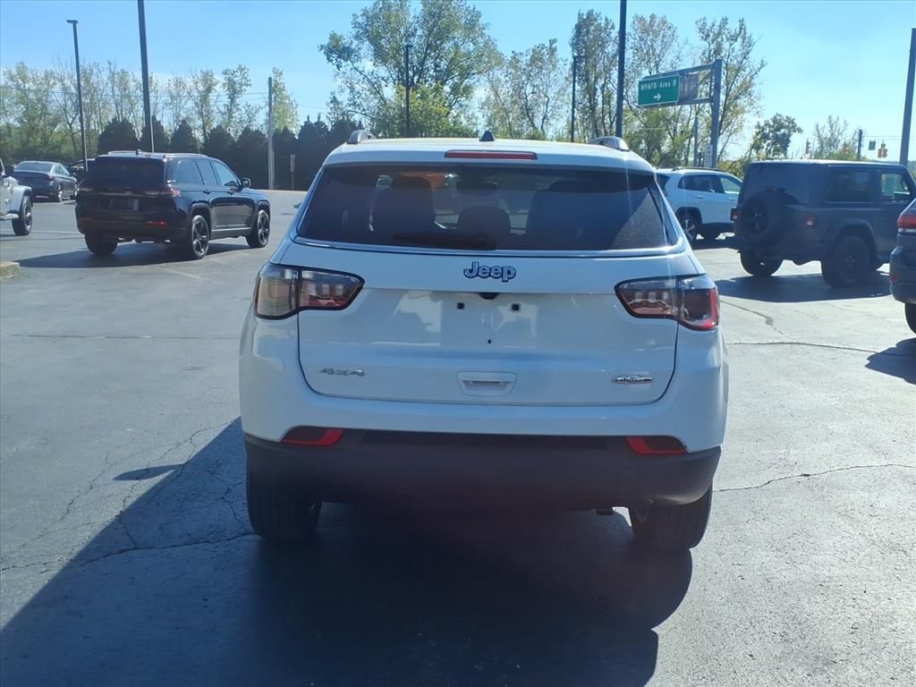 2022 Jeep Compass Latitude Lux Altitude photo 4