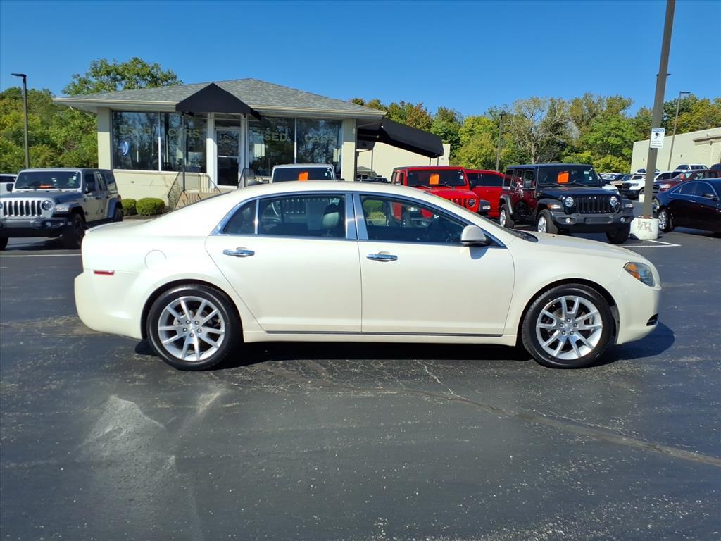 2012 Chevrolet Malibu photo 2