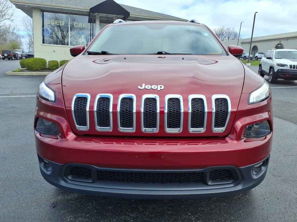 Used 2016 Jeep Cherokee Latitude 4x4 SUV