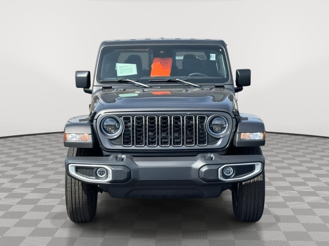 Used 2024 Jeep Gladiator Sport S with VIN 1C6HJTAG0RL117304 for sale in Dayton, OH