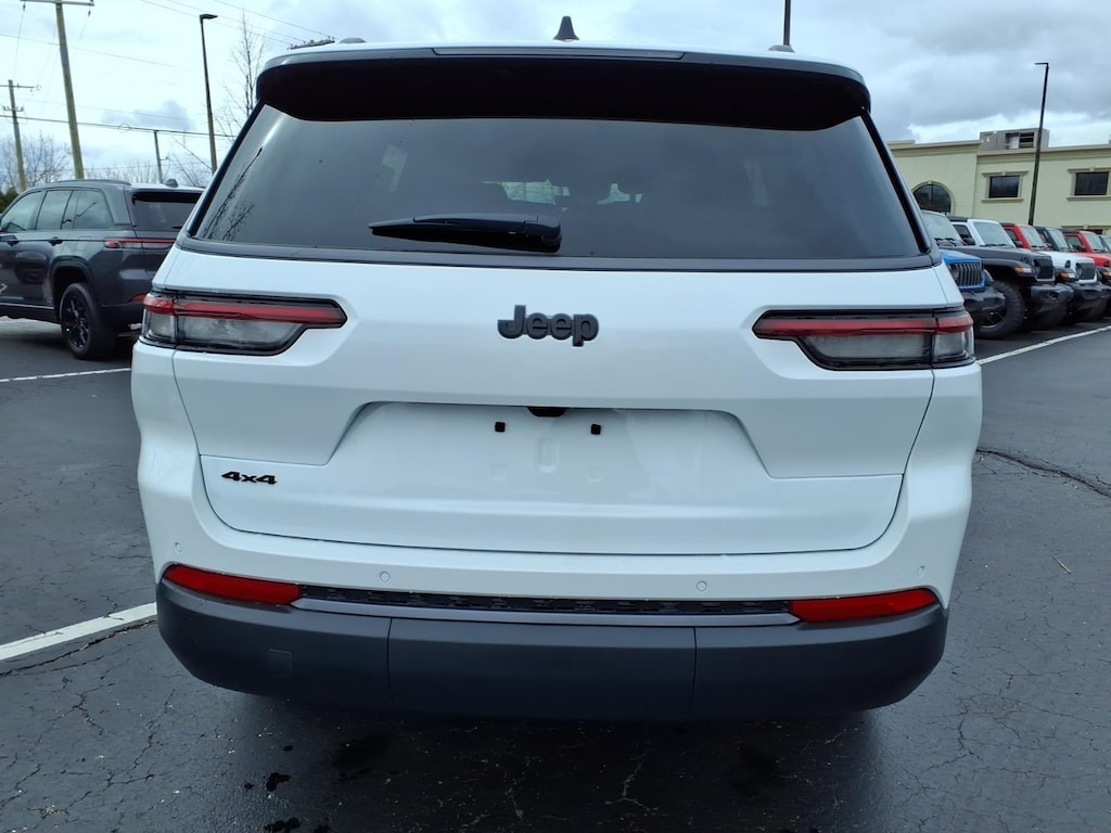 New 2026 Jeep Grand Cherokee L Laredo Altitude Sport Utility