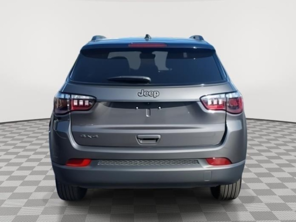 Used 2024 Jeep Compass Latitude SUV