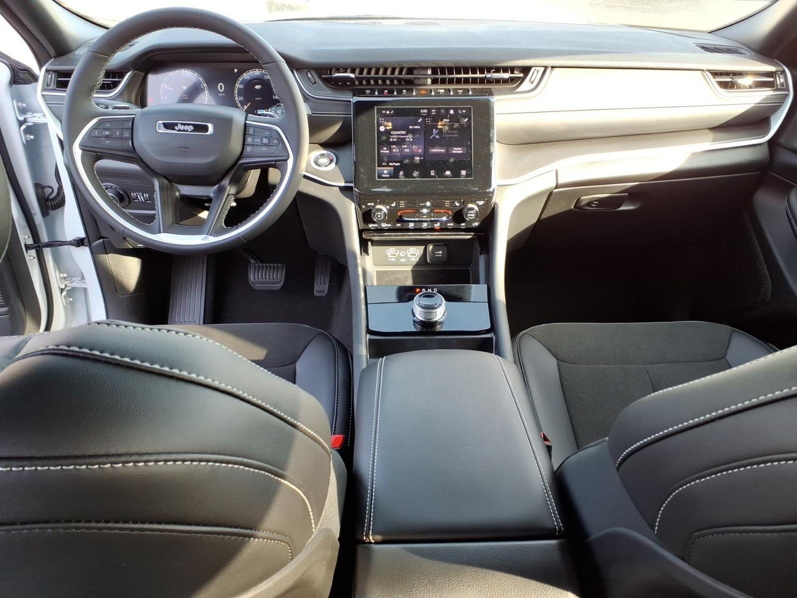 2025 Jeep Grand Cherokee L Altitude - Photo 12