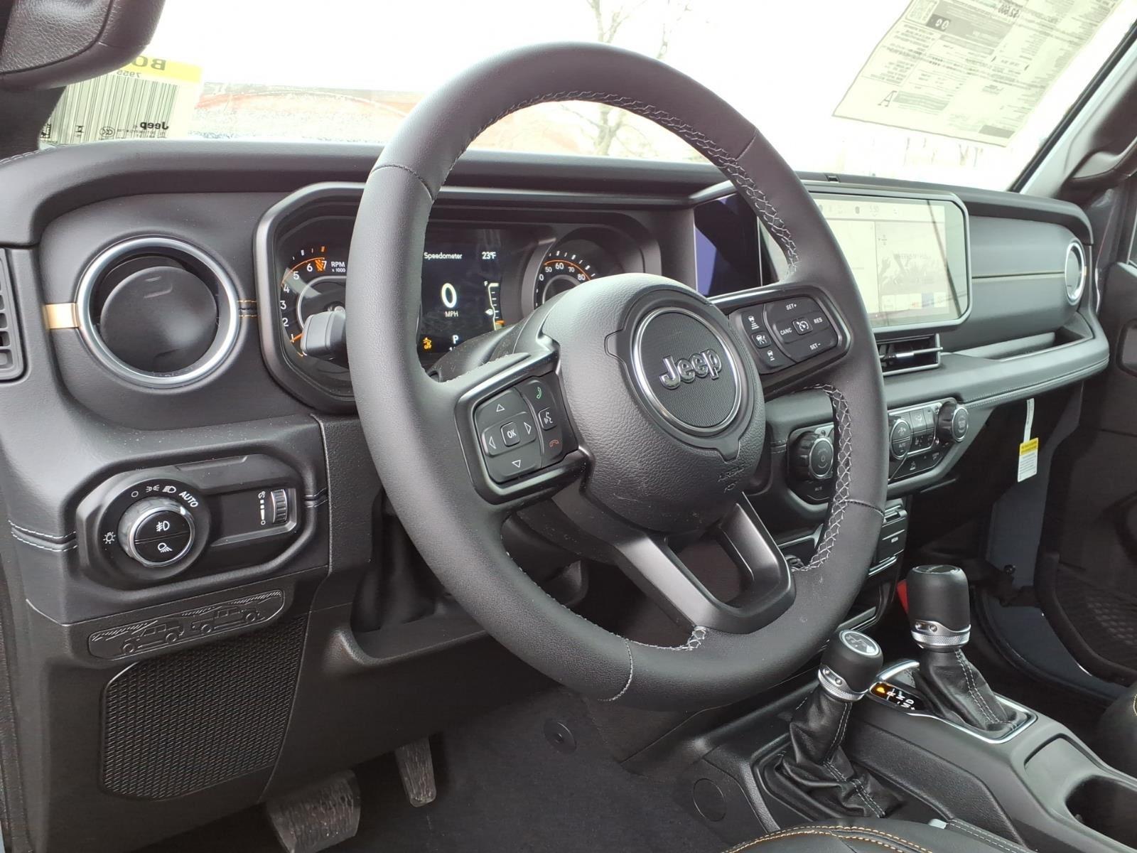 2026 Jeep Gladiator Sahara - Photo 10