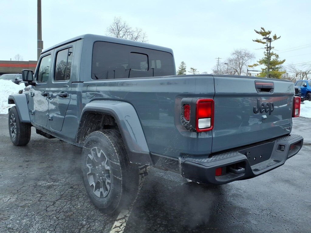 New 2026 Jeep Gladiator Sahara Pickup
