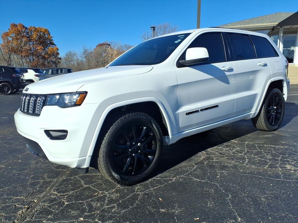 2019 Jeep Grand Cherokee Altitude photo 2