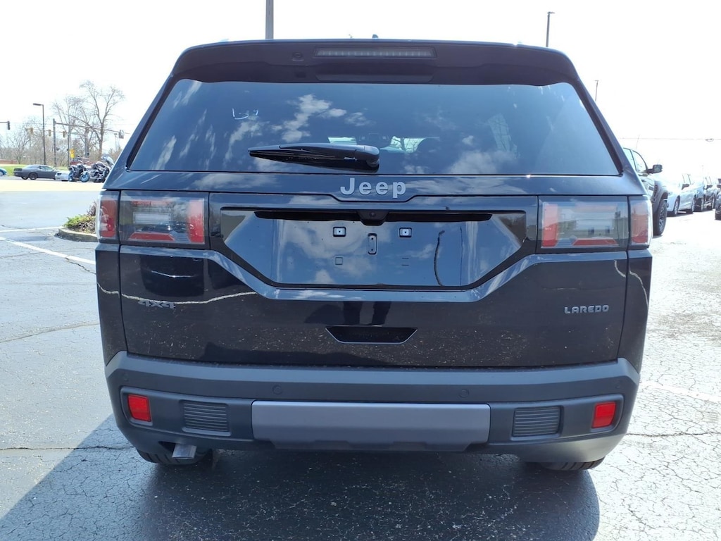 New 2026 Jeep Cherokee Laredo Sport Utility