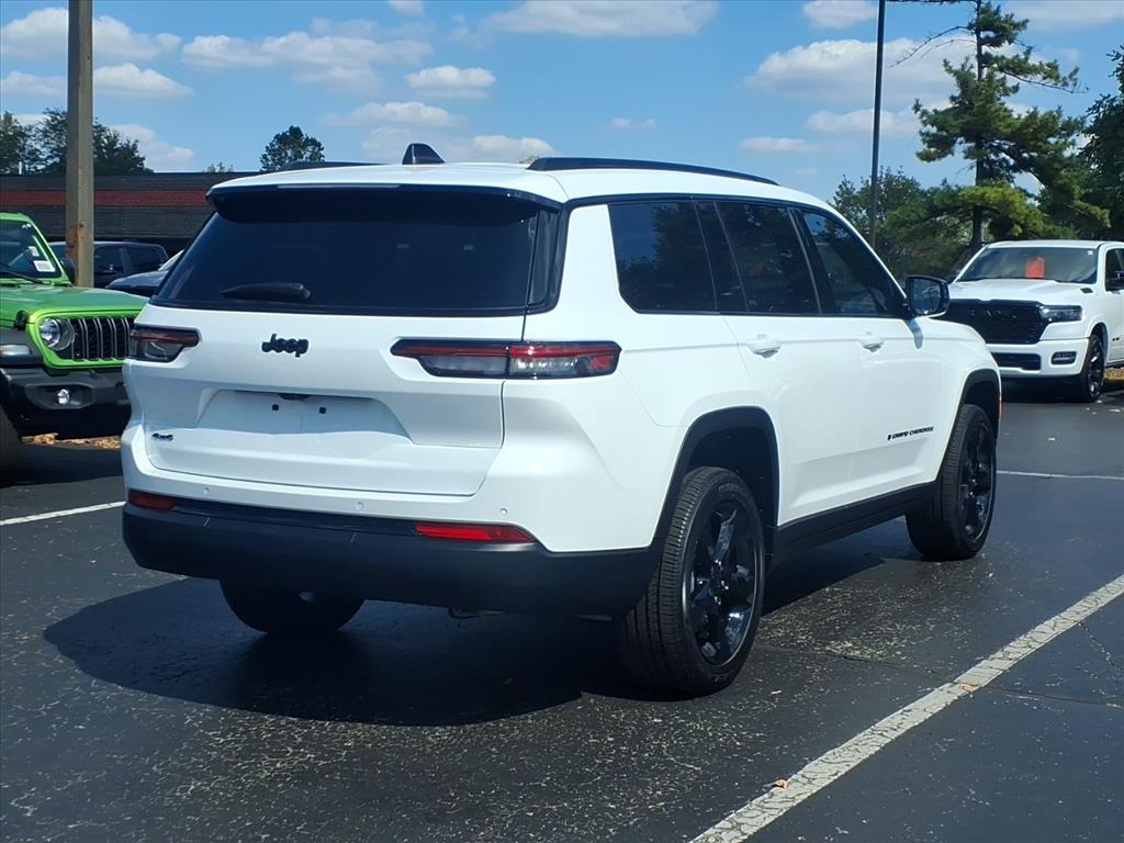 2025 Jeep Grand Cherokee Altitude X photo 2