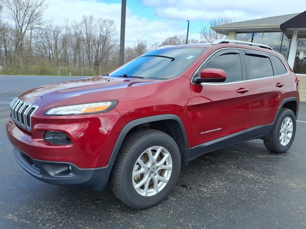 Used 2016 Jeep Cherokee Latitude 4x4 SUV