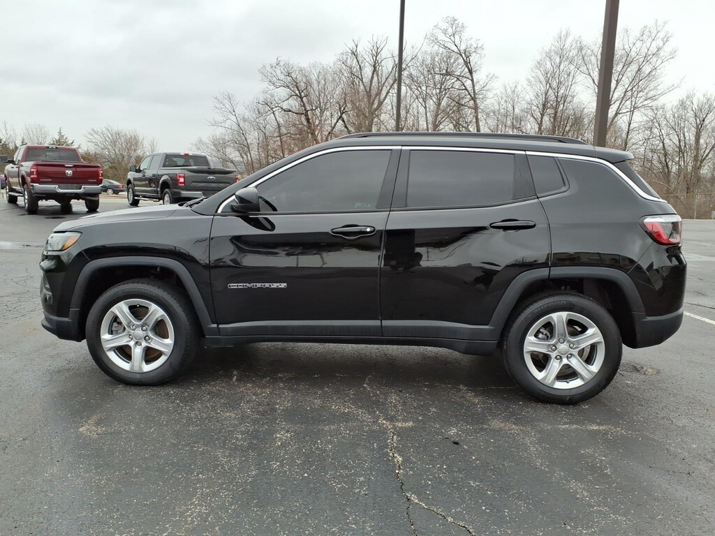 Used 2023 Jeep Compass Latitude SUV