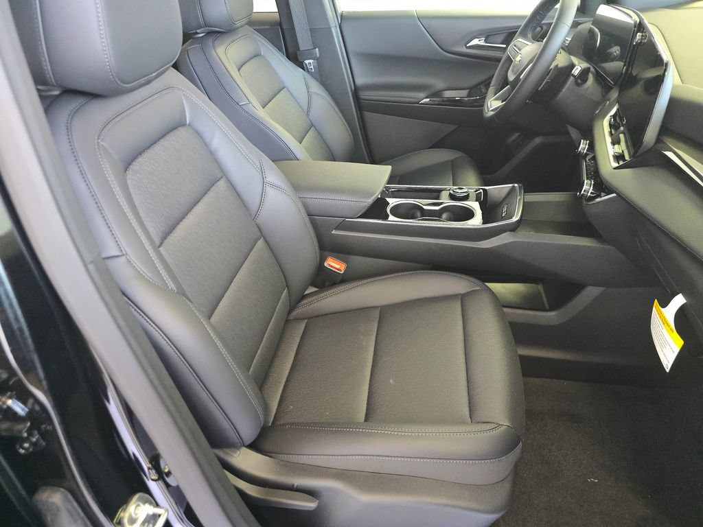2027 Chevrolet Equinox LT - Photo 17
