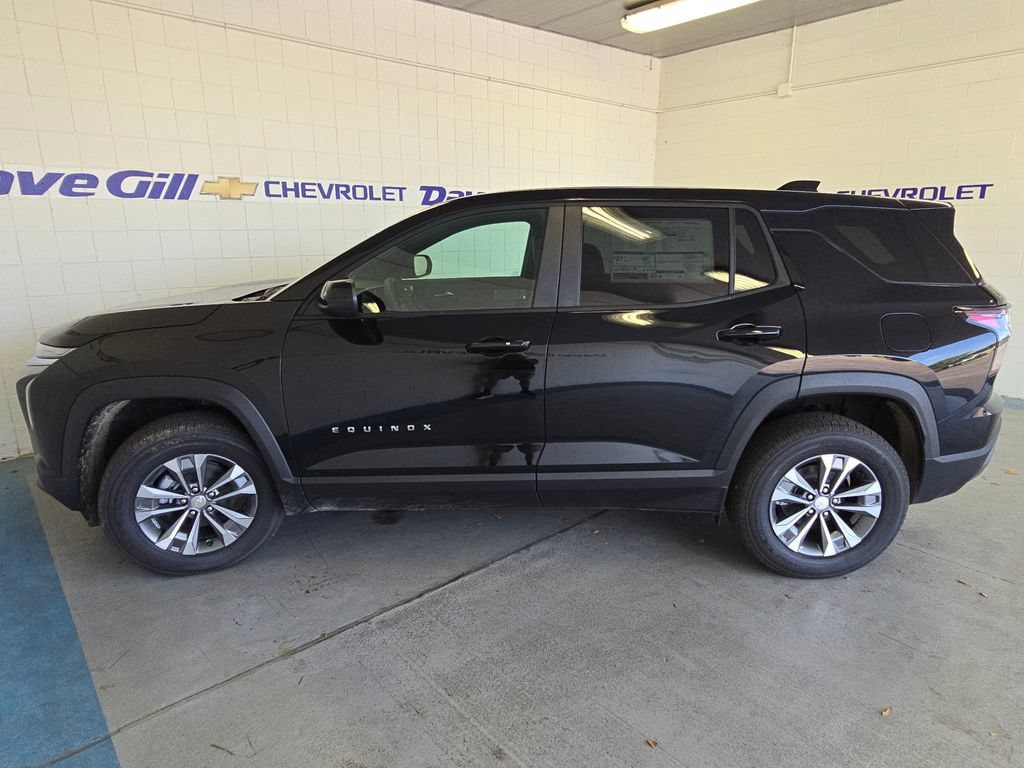 2027 Chevrolet Equinox LT - Photo 11