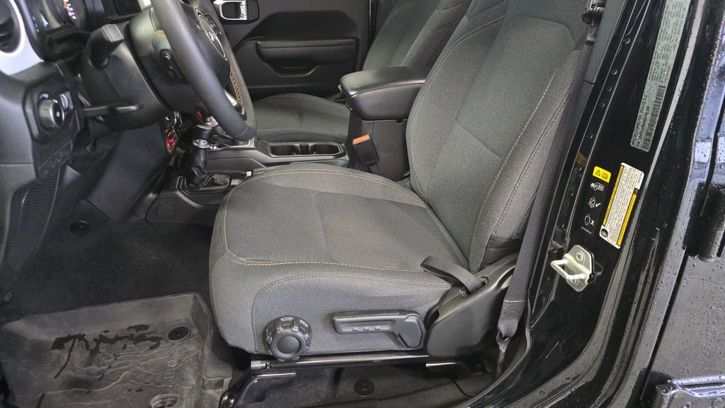 2024 Jeep Wrangler Sport photo 4