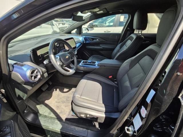 2025 Chevrolet Equinox EV 1LT photo 3