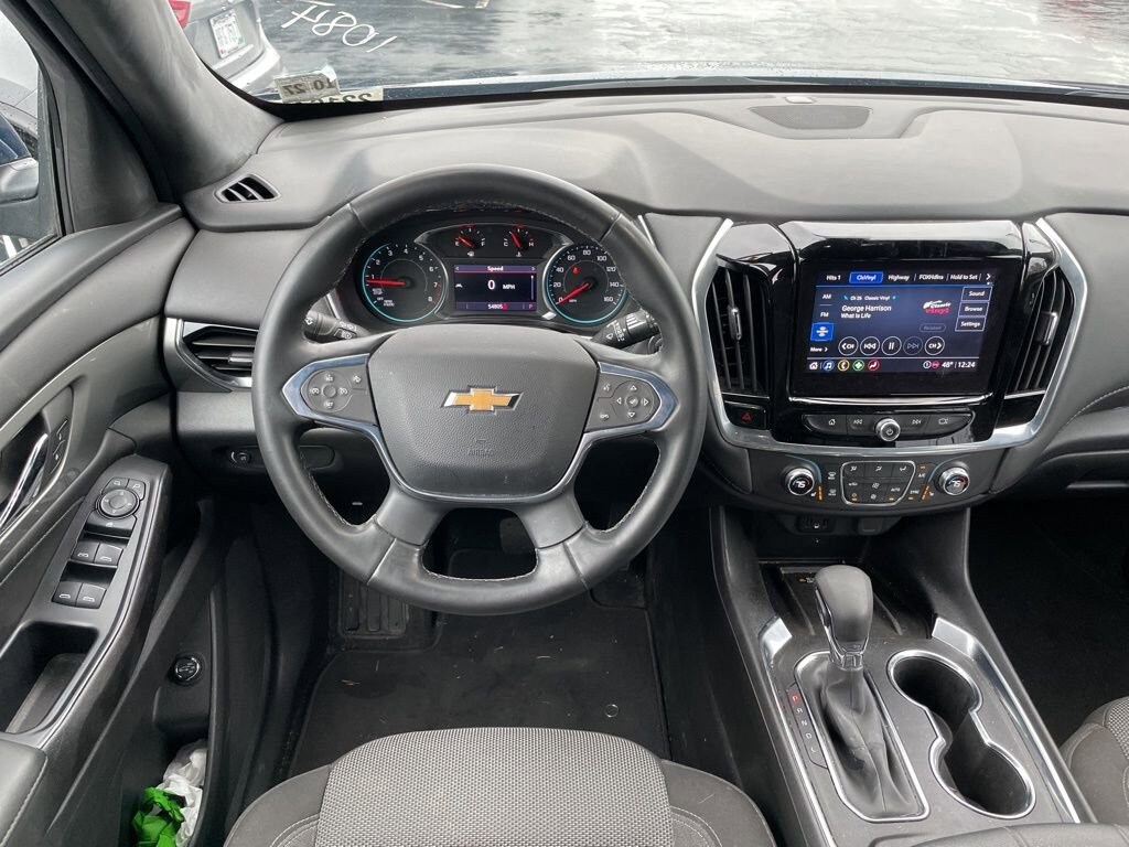 Used 2023 Chevrolet Traverse LT Cloth SUV